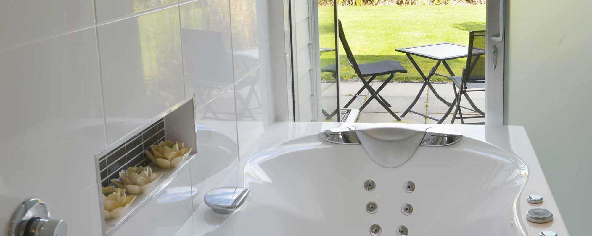 Indulge yourself with a luxury package - Platinum Lodge